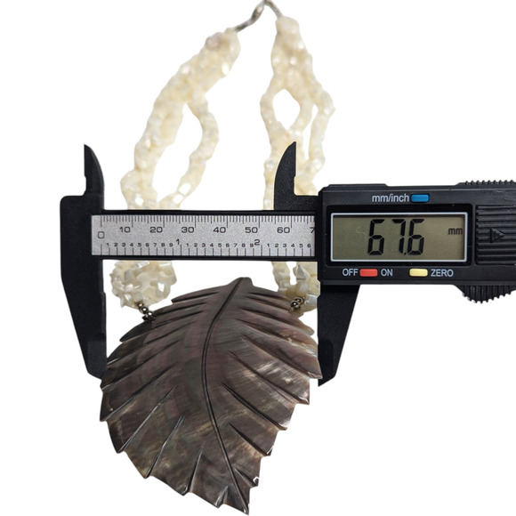 Mother of Pearl Abalone Shell Leaf Pendant Chunky Necklace Vtg Coastal Jewelry - Picture 4 of 11